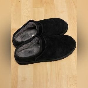 UGG Ladies Slipper Style Shoes